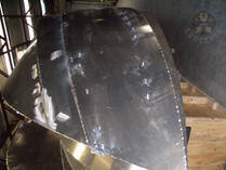 Transom welded close-up