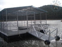 Pontoon dock with gangway